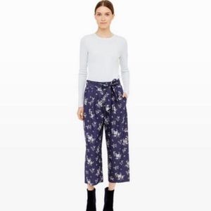 Club Monaco Domme Navy Blue Cropped Floral Pant